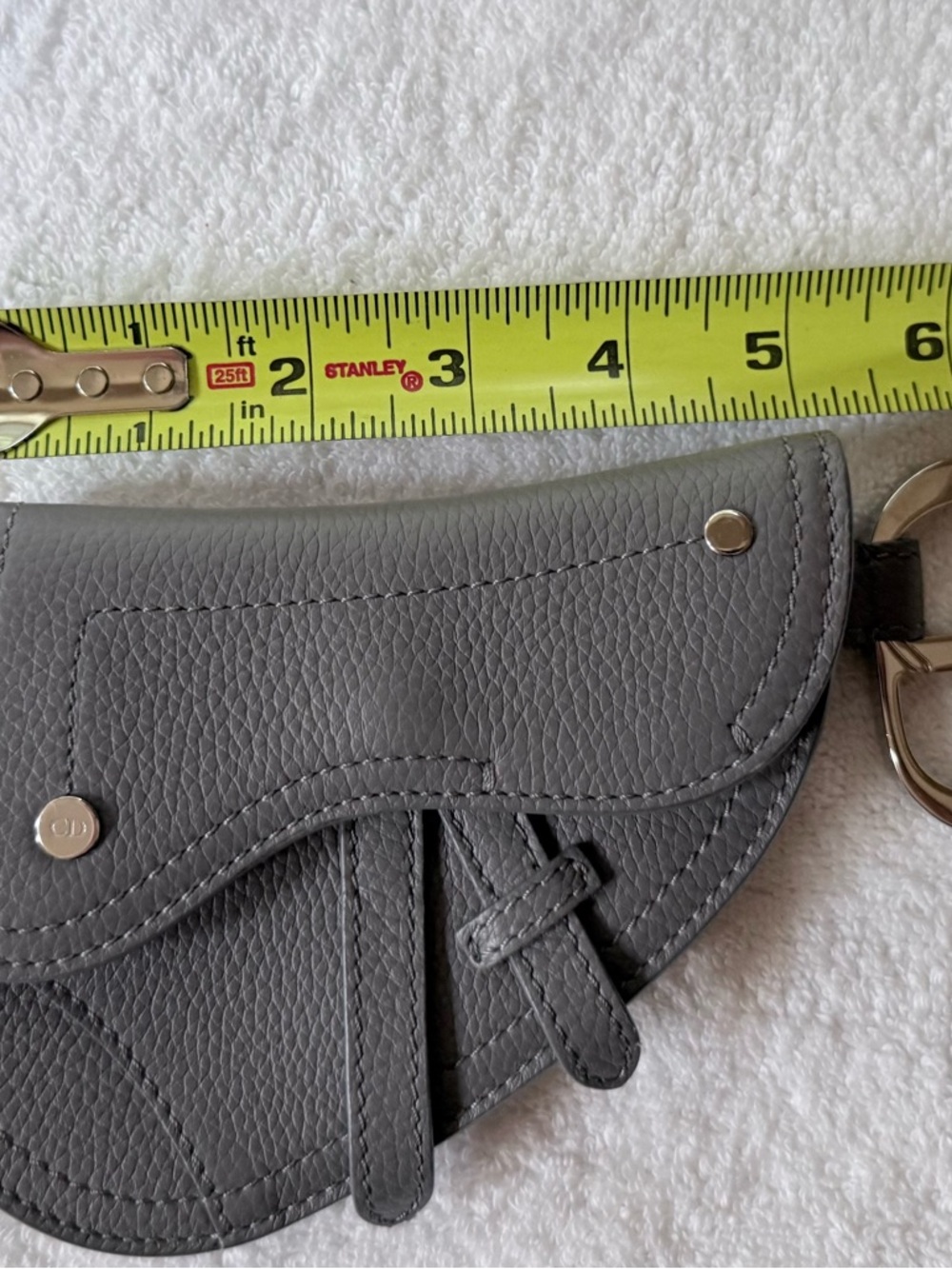 Christian Dior Saddle Key Ring Coin Pouch in grained calfskin leather. - Picture 10 of 10